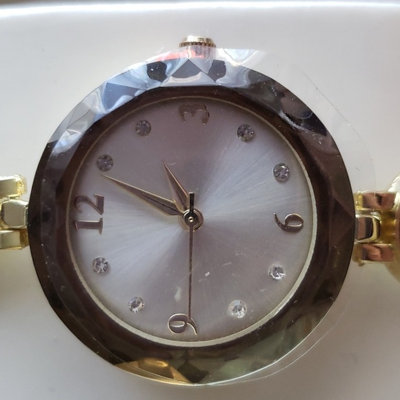 Charter Club Women's Gold-Tone Ruby Crystal Bracelet Watch 32mm - Picture 5 of 7